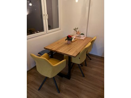 Dubový stůl na míru