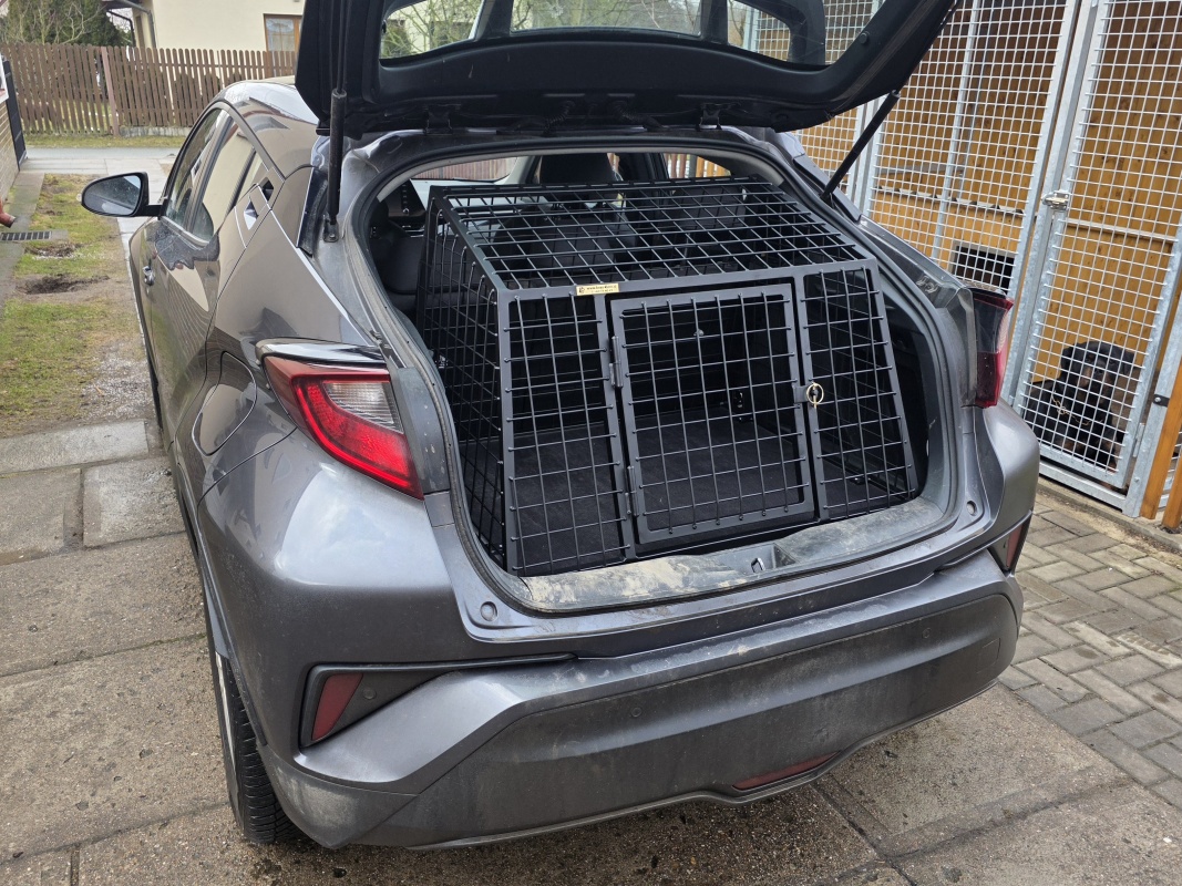 Klec do auta na míru