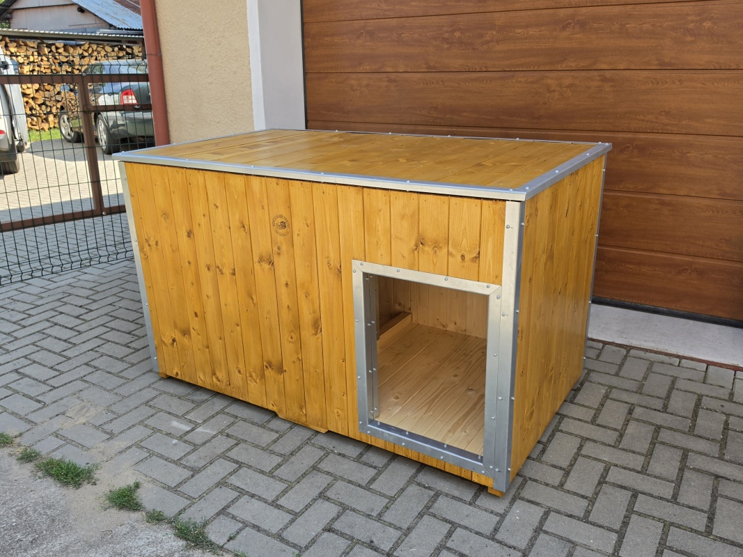 Zapteplená psí bouda